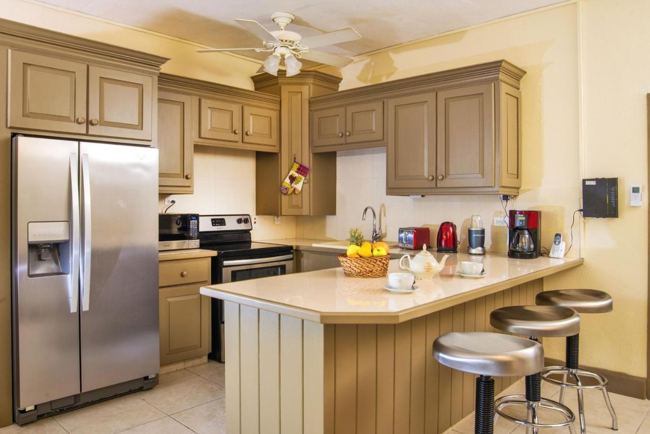 סנט ג'יימס Ground Floor Apartment Located In Hometown, 5 Min Walk To The Beach מראה חיצוני תמונה