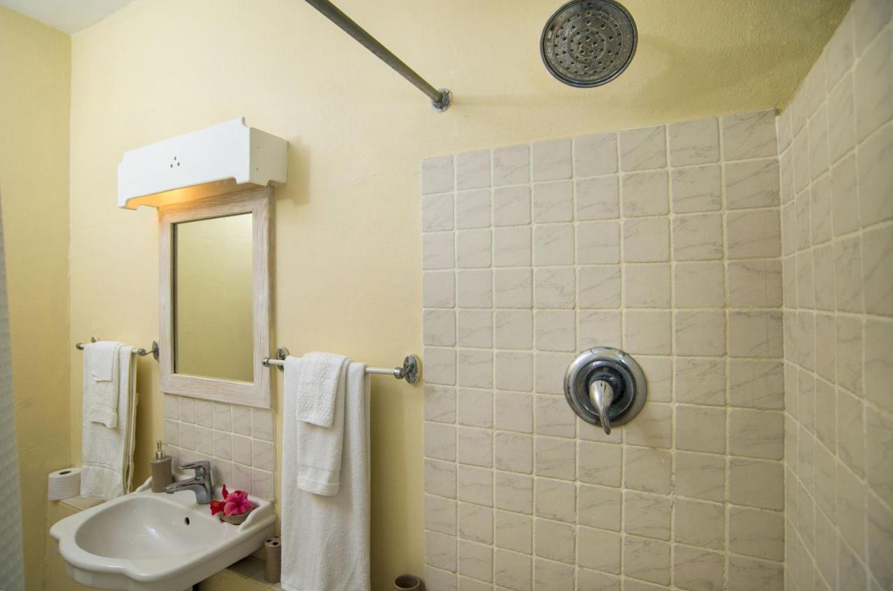 סנט ג'יימס Ground Floor Apartment Located In Hometown, 5 Min Walk To The Beach מראה חיצוני תמונה